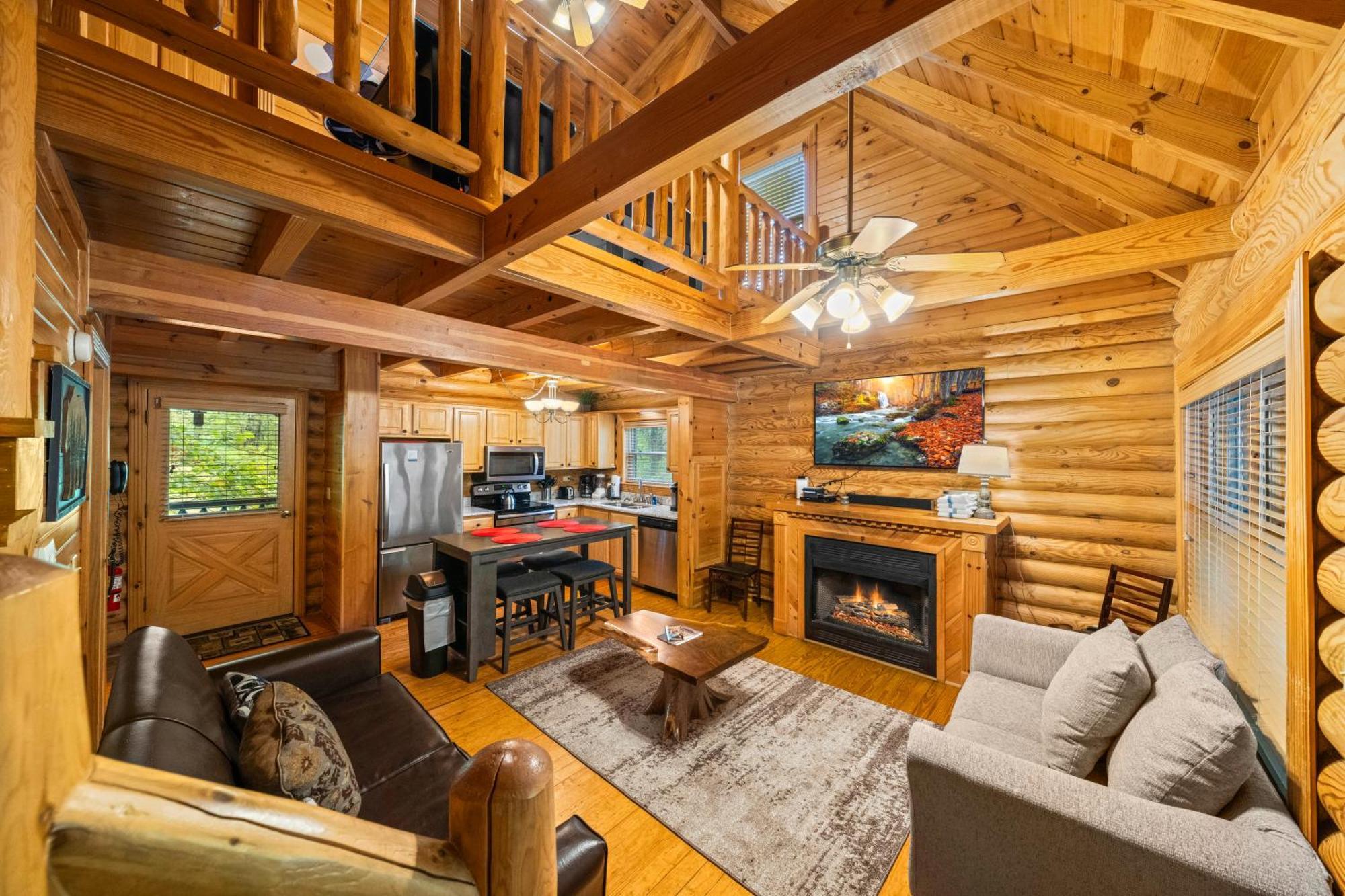 Alpenhaus Cozy Log Cabin - 2 Bedrooms, Hot Tub, Amazing Location! Pigeon Forge Exterior photo